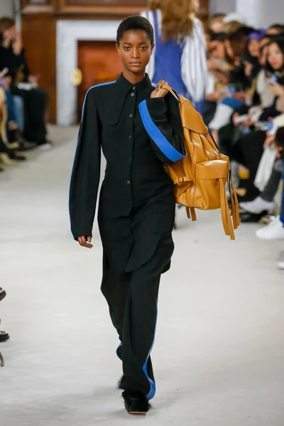 Look 35